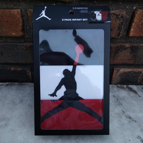 NIKE AIR JORDAN INFANT BODYSUIT HAT BOOTIES